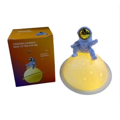 Kutulu Bent240 Ay Üstünde Astronot Gece Lambası